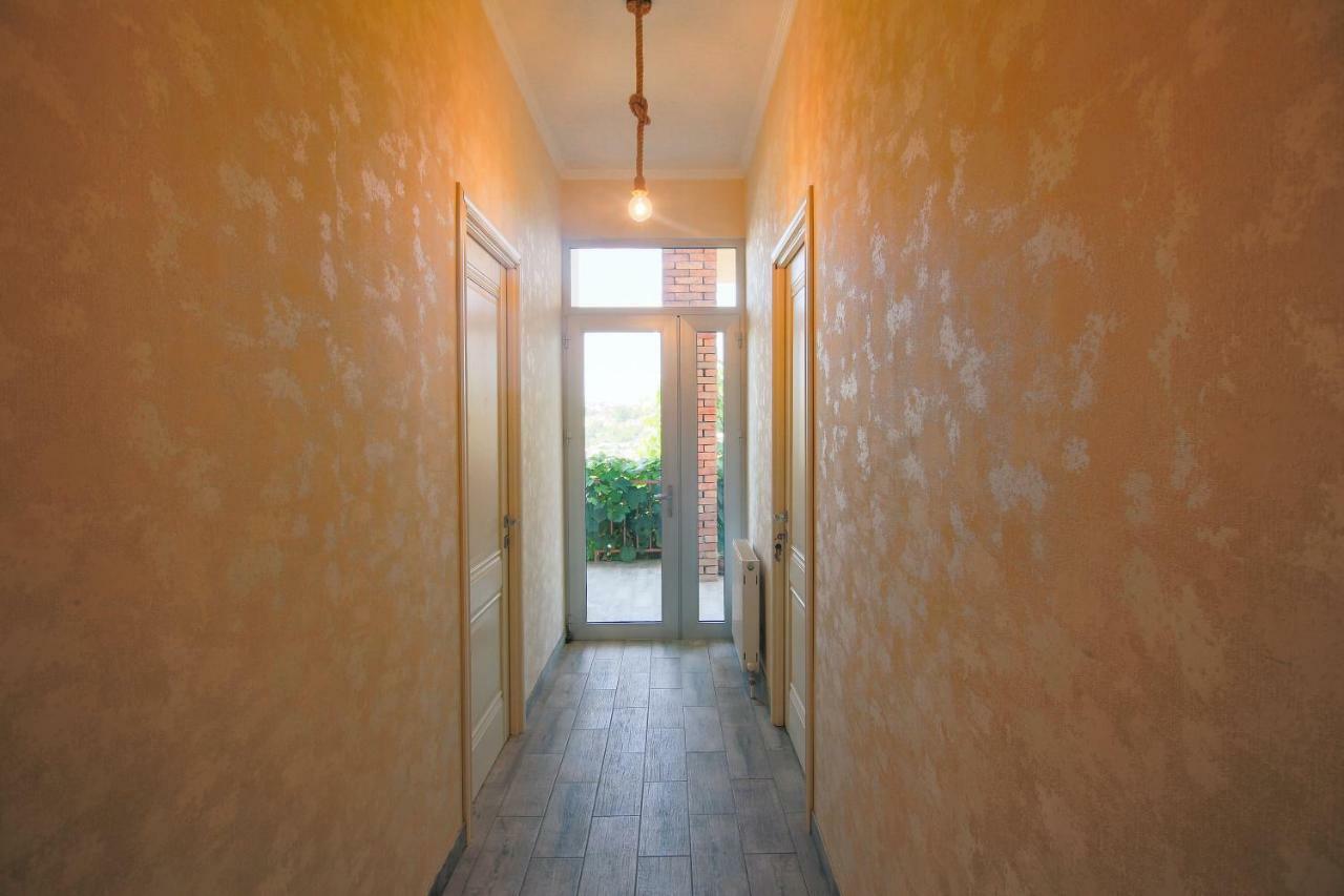 Luca Lili Hotel Szenaki Kültér fotó