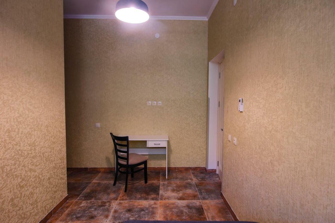 Luca Lili Hotel Szenaki Kültér fotó