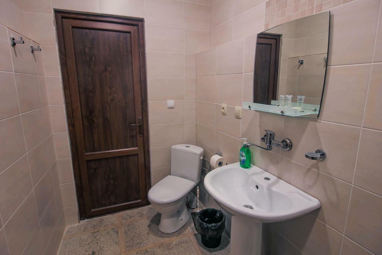Luca Lili Hotel Szenaki Kültér fotó
